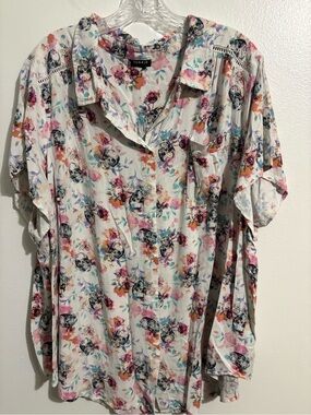 torrid White Floral Skull Button-Front Top with Pink, Orange and Teal Accents